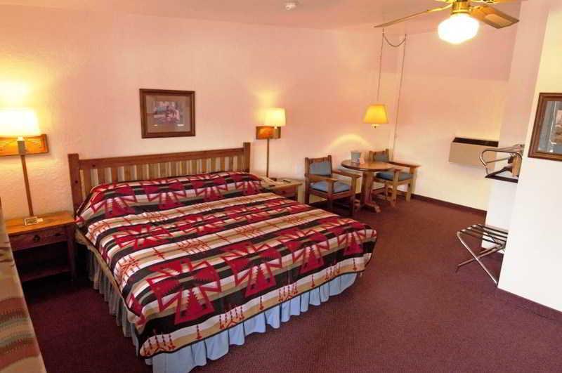 Thunderbird Lodge Chinle Ngoại thất bức ảnh