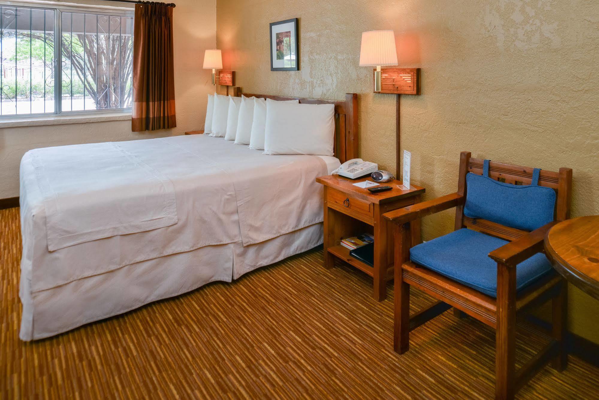 Thunderbird Lodge Chinle Ngoại thất bức ảnh